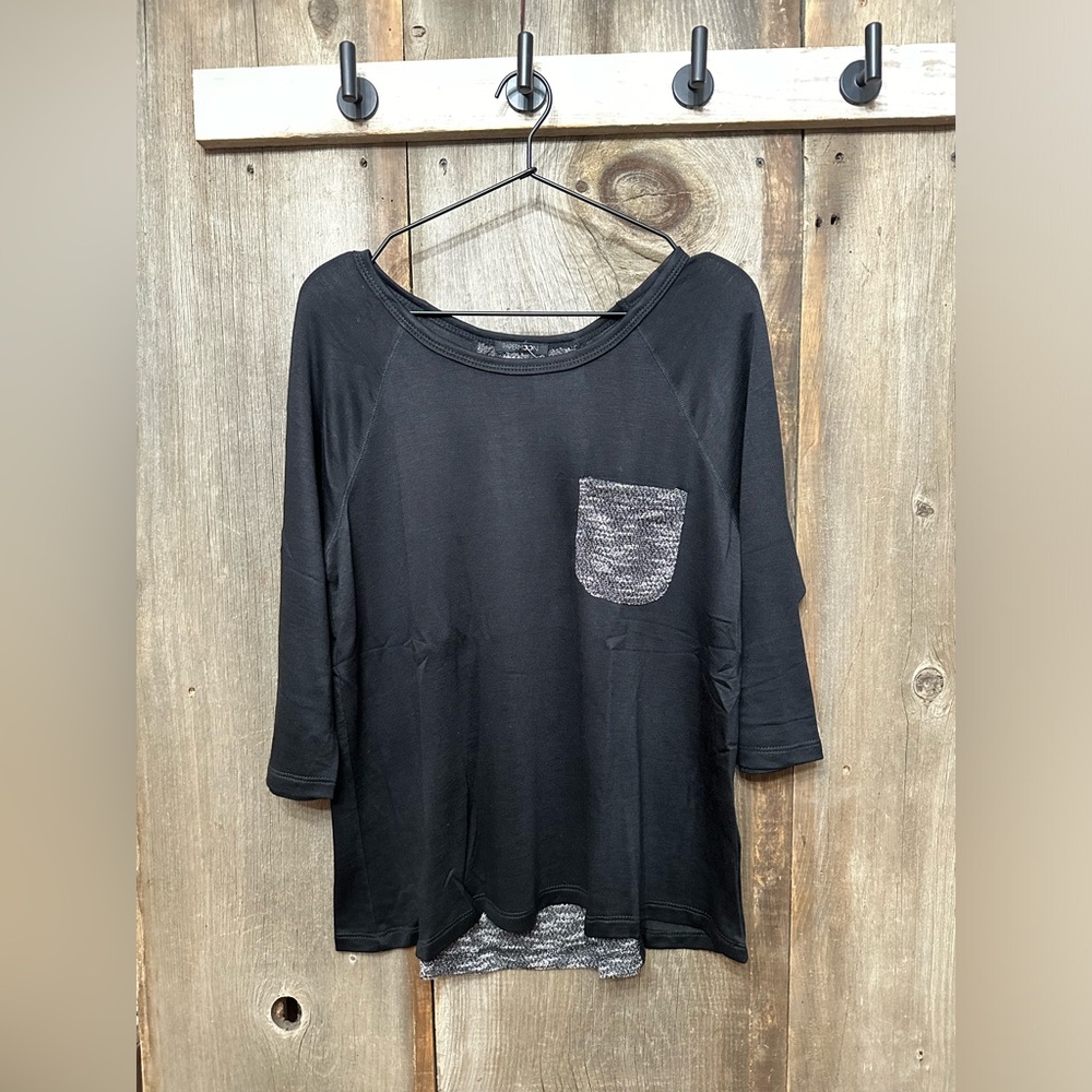 Papermoon Celine Raglan 3/4 Sleeve Top in Black Size Medium